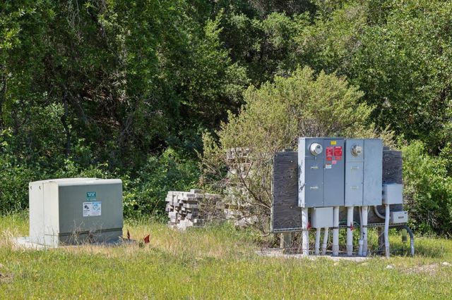 19751 Hicks Road, Los Gatos, CA 95032