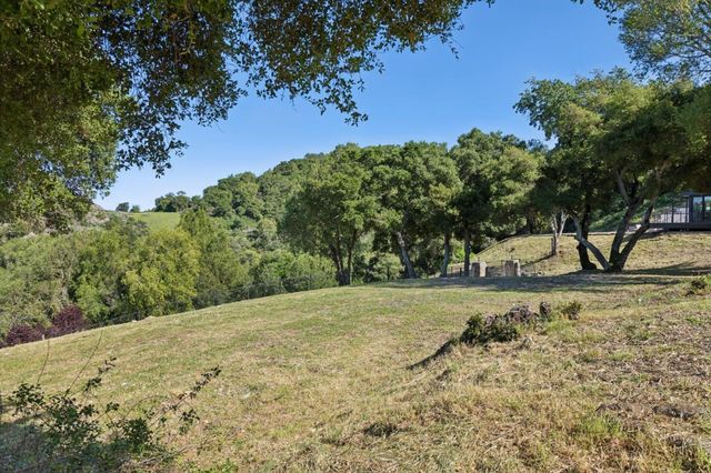 19751 Hicks Road, Los Gatos, CA 95032
