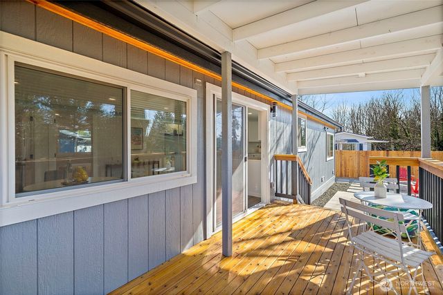 19309 127th Avenue NE, Bothell, WA 98011