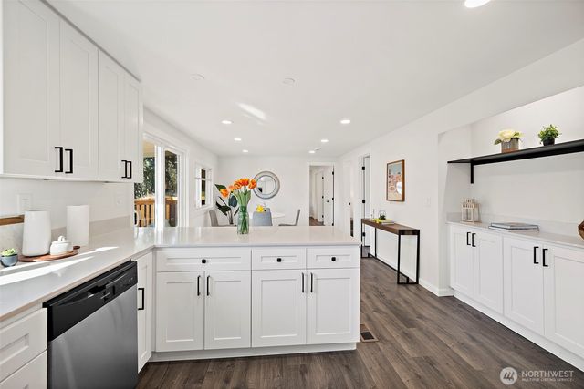 19309 127th Avenue NE, Bothell, WA 98011