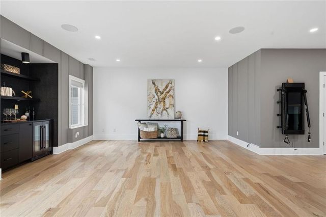 6725 Halcyon Way, Alpharetta, GA 30005
