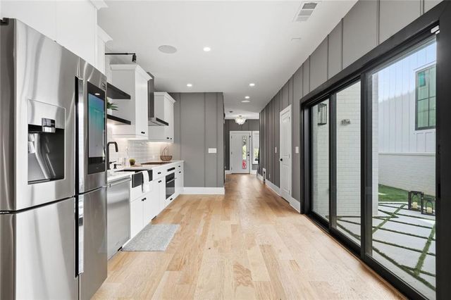 6725 Halcyon Way, Alpharetta, GA 30005