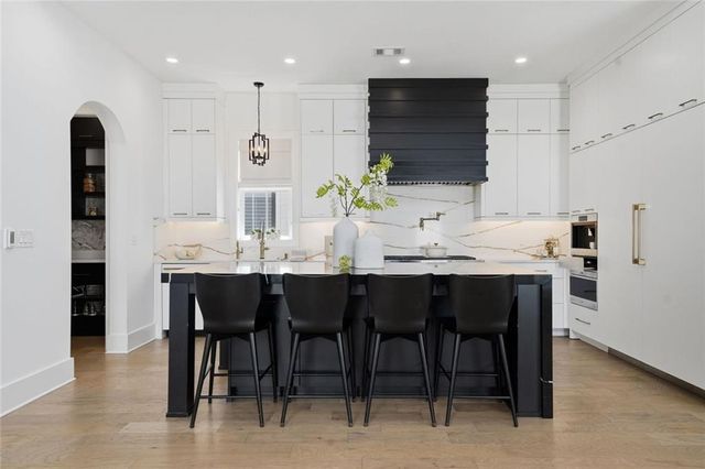 6725 Halcyon Way, Alpharetta, GA 30005