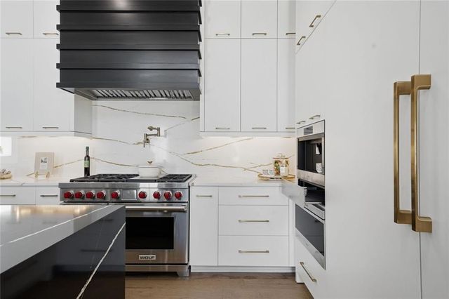 6725 Halcyon Way, Alpharetta, GA 30005