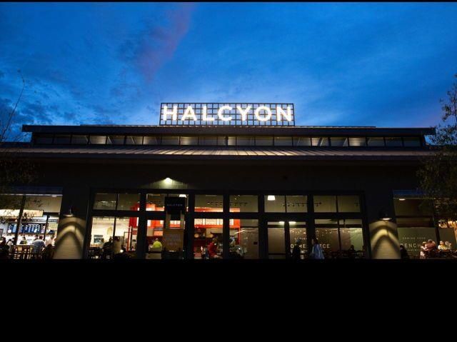 6725 Halcyon Way, Alpharetta, GA 30005