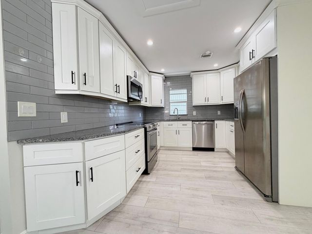 528 N J Street, Lake Worth Beach, FL 33460