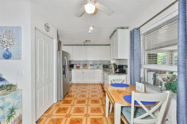 1706 FLAMINGO LANE, Sun City Center, FL 33573