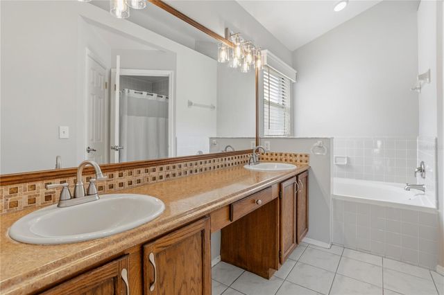 353 LAKEBREEZE CIRCLE, Lake Mary, FL 32746