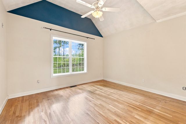 43 Sawgrass Circle, Londonderry, NH 03053