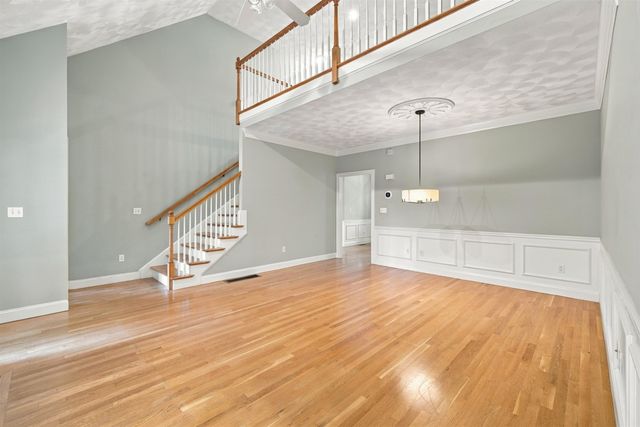43 Sawgrass Circle, Londonderry, NH 03053
