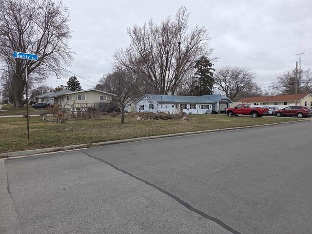 245 W Plymouth Street, Jefferson, WI 53549