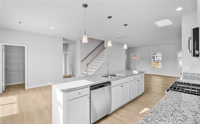 552 Raspberry Hill Road, Winston-salem, NC 27106