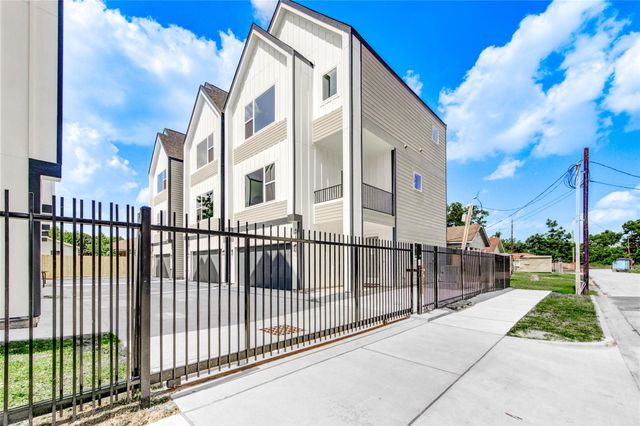 4035 Buck Street, Houston, TX 77020