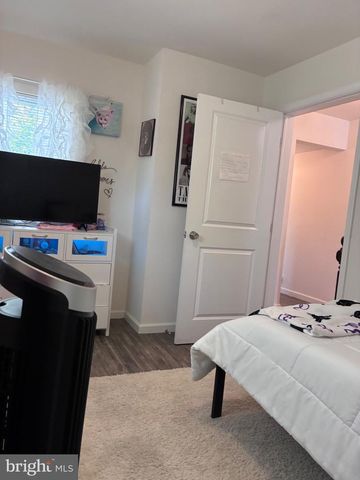 1 ELIZABETH ST, Bordentown, NJ 08505