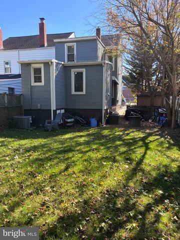 1 ELIZABETH ST, Bordentown, NJ 08505
