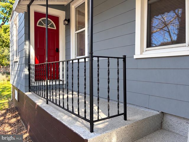 1 ELIZABETH ST, Bordentown, NJ 08505