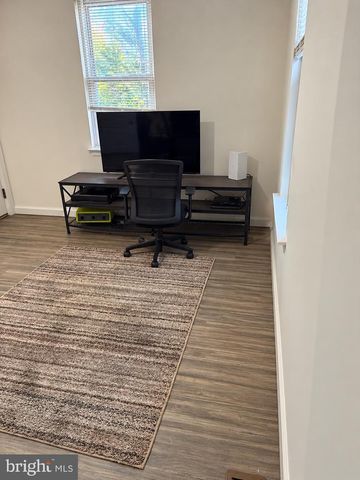1 ELIZABETH ST, Bordentown, NJ 08505