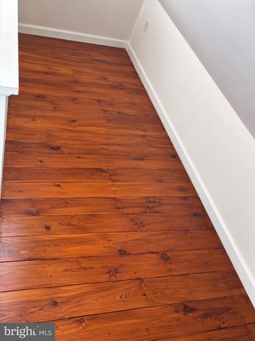 1 ELIZABETH ST, Bordentown, NJ 08505