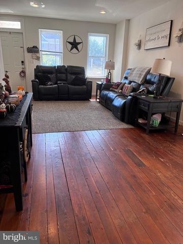 1 ELIZABETH ST, Bordentown, NJ 08505