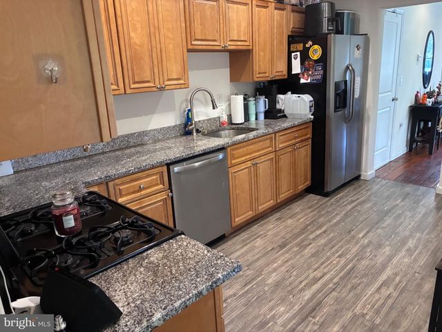 1 ELIZABETH ST, Bordentown, NJ 08505
