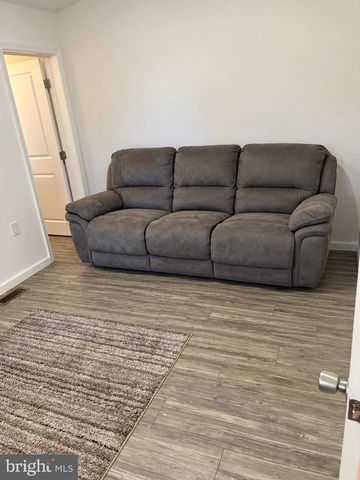 1 ELIZABETH ST, Bordentown, NJ 08505