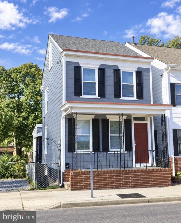 1 ELIZABETH ST, BORDENTOWN, NJ 08505 — exterior