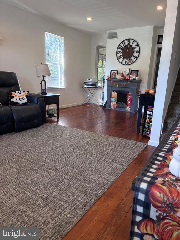 1 ELIZABETH ST, BORDENTOWN, NJ 08505 — photo 3