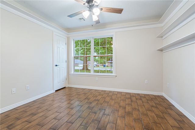 468 Sunset Lane, Siloam Springs, AR 72761