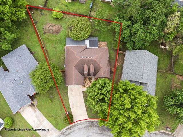 468 Sunset Lane, Siloam Springs, AR 72761