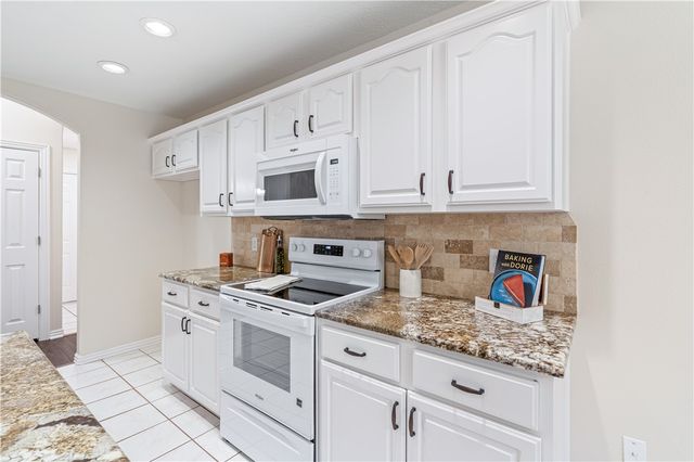 468 Sunset Lane, Siloam Springs, AR 72761