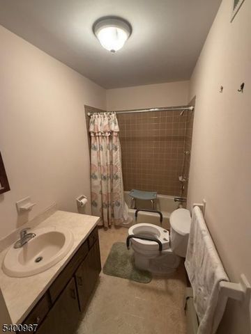 153 S 7Th Ave, Manville Boro, NJ 08835