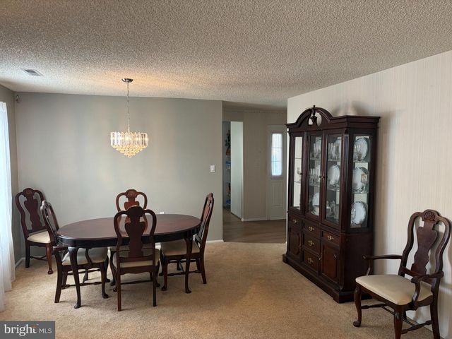 92 KNOLLWOOD DR, Woodbury, NJ 08096
