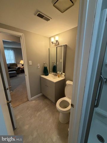 92 KNOLLWOOD DR, Woodbury, NJ 08096
