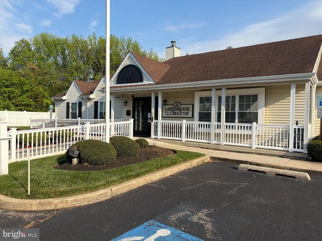 92 KNOLLWOOD DR, Woodbury, NJ 08096