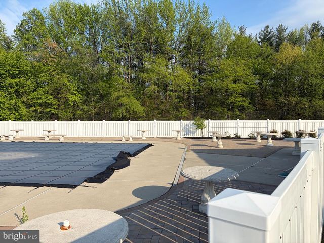 92 KNOLLWOOD DR, Woodbury, NJ 08096