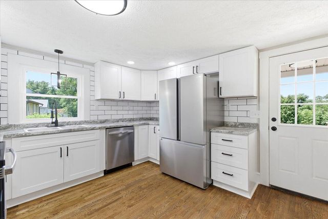 4 Chigger Ridge LN, Rocky Mount, VA 24151