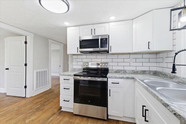 4 Chigger Ridge LN, Rocky Mount, VA 24151
