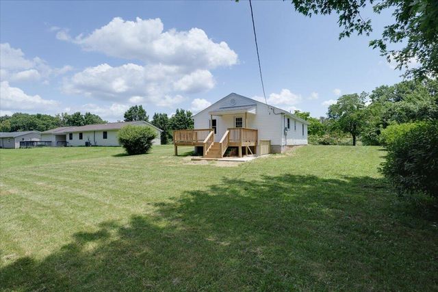 4 Chigger Ridge LN, Rocky Mount, VA 24151
