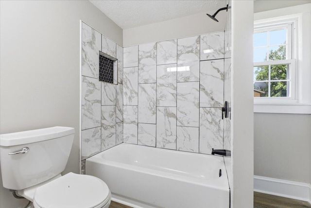 4 Chigger Ridge LN, Rocky Mount, VA 24151