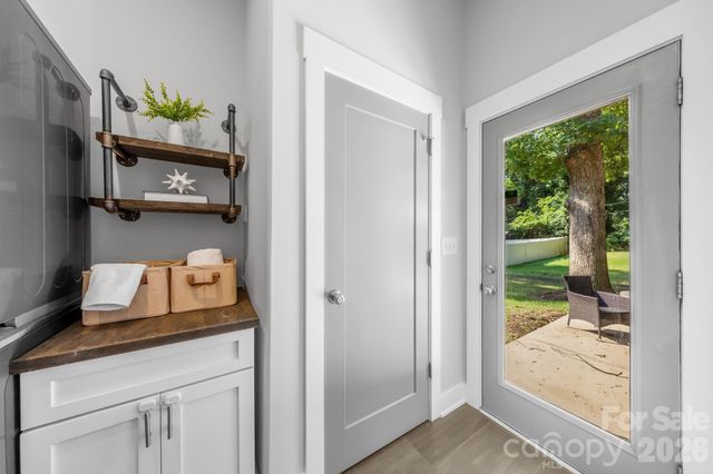 423 Sylvania Avenue, Charlotte, NC 28206