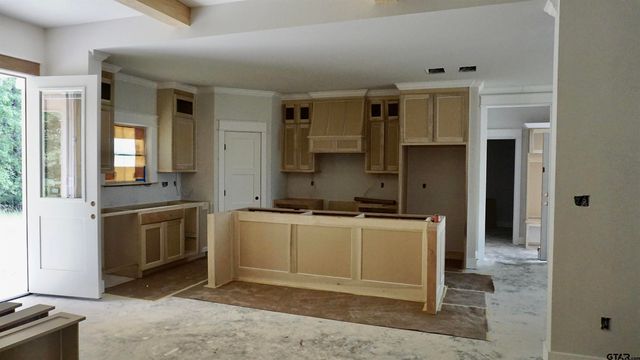 24062 Sun Ridge Rd., Lindale, TX 75771