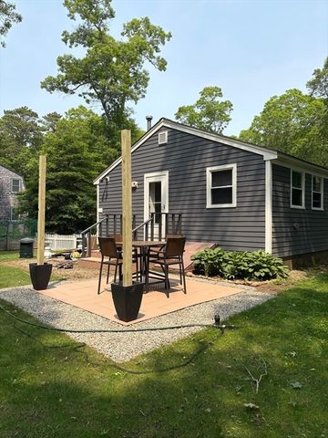26 Highland Street, Mashpee, MA 02649
