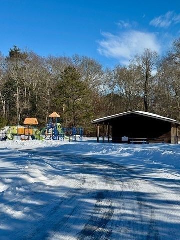 26 Highland Street, Mashpee, MA 02649