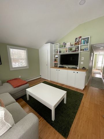 26 Highland Street, Mashpee, MA 02649