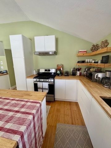 26 Highland Street, Mashpee, MA 02649