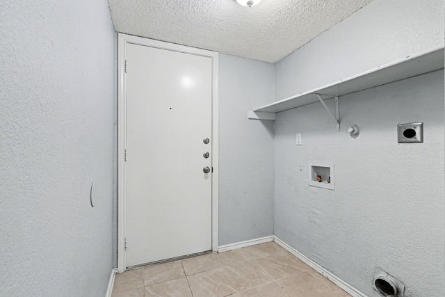 2080 Briarcliff Road, Lewisville, TX 75067