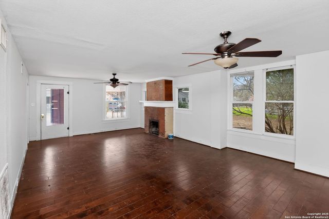 325 jennings, San Antonio, TX 78225