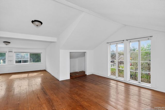 325 jennings, San Antonio, TX 78225