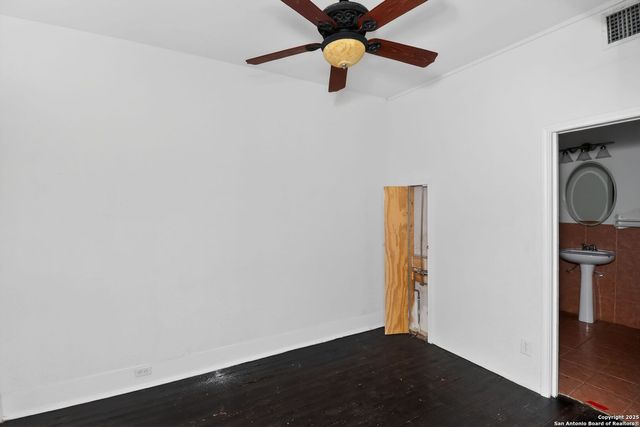 325 jennings, San Antonio, TX 78225