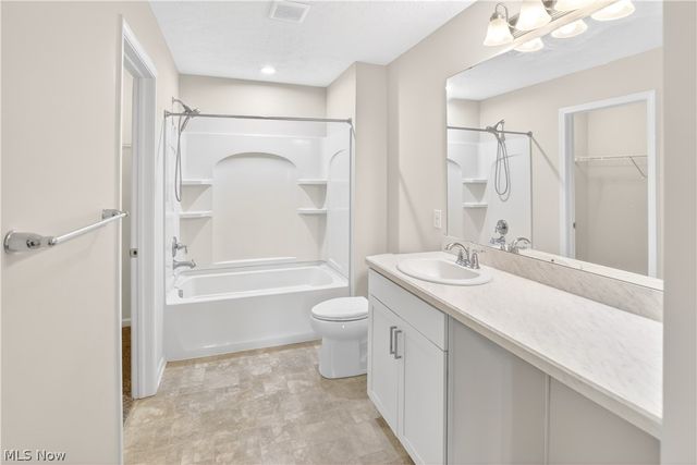 37111 Golden Eagle Drive, North Ridgeville, OH 44039